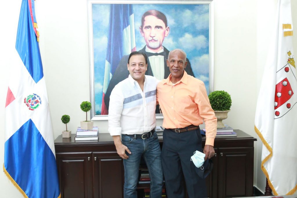 d8b33a4b c528 42f7 bd53 c20149ce90fc