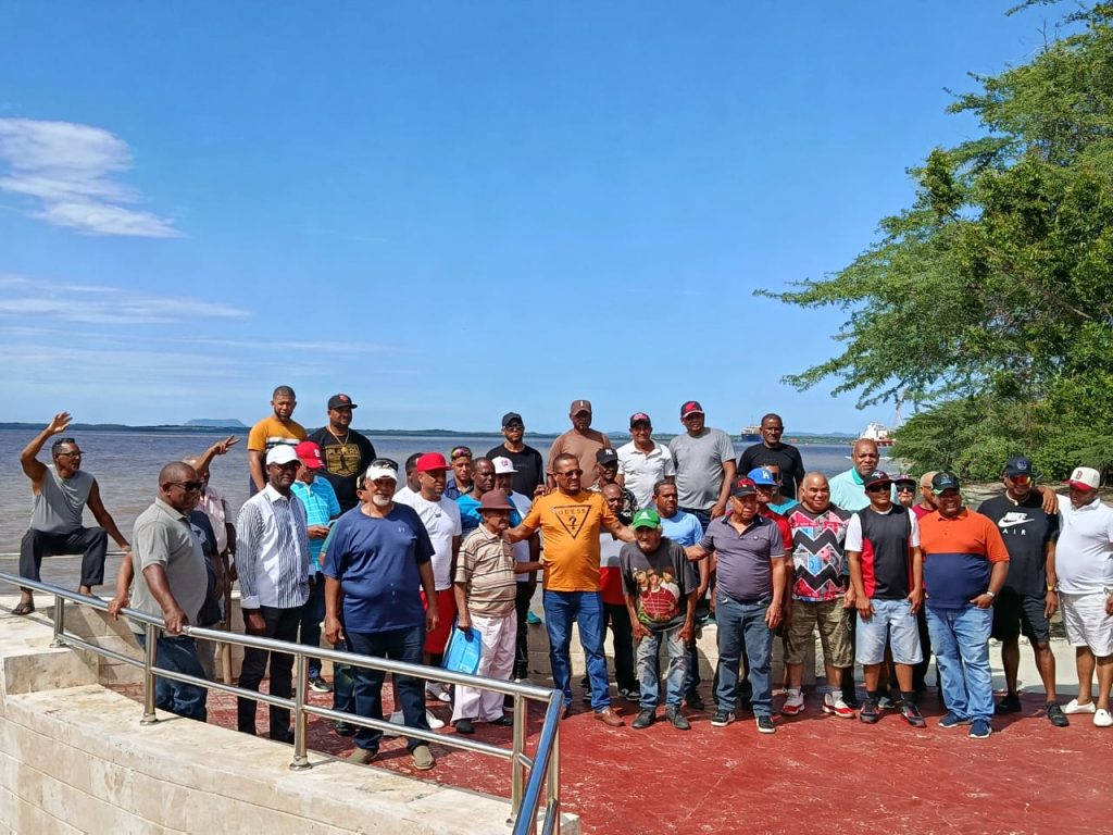 ENCUENTRO CON PESCADORES DIA 25 ABRIL 1