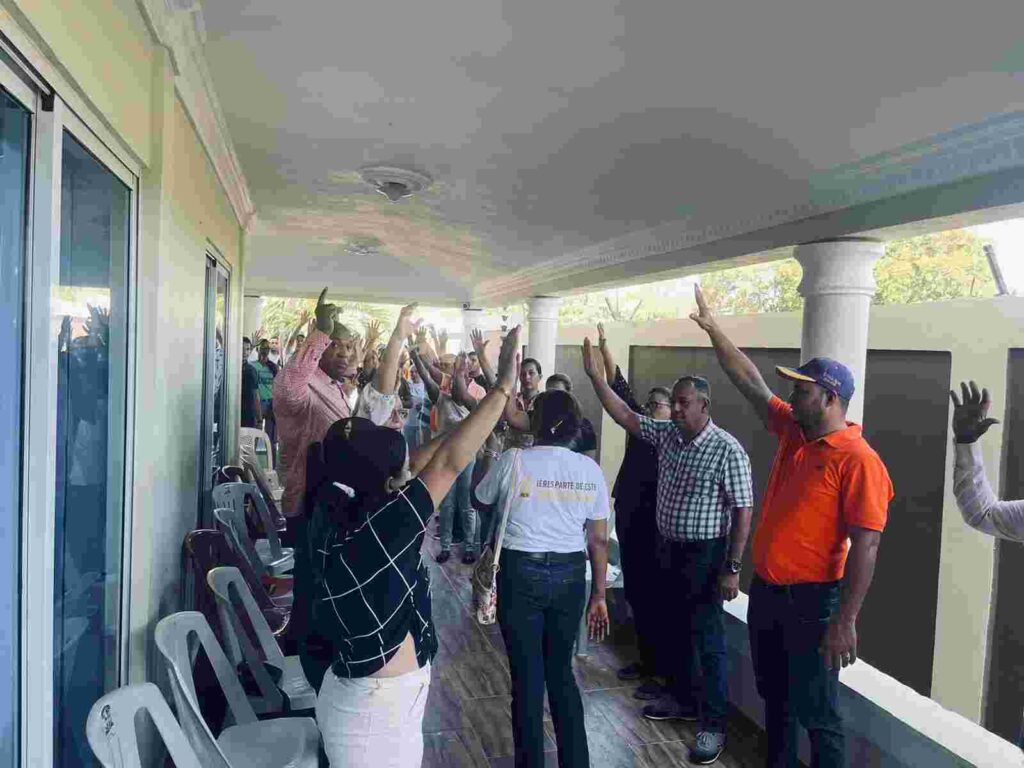 Partes de ls presidentes de CBs proceden a votar