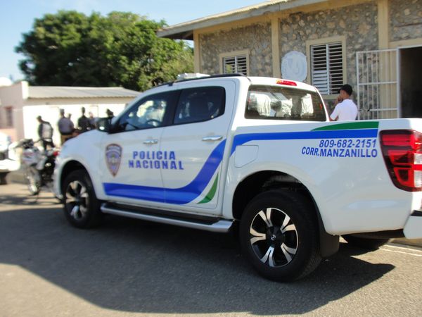 CAMINONETA POLICIA ES GESTIONADA